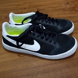 Nike skater sneakers size 8